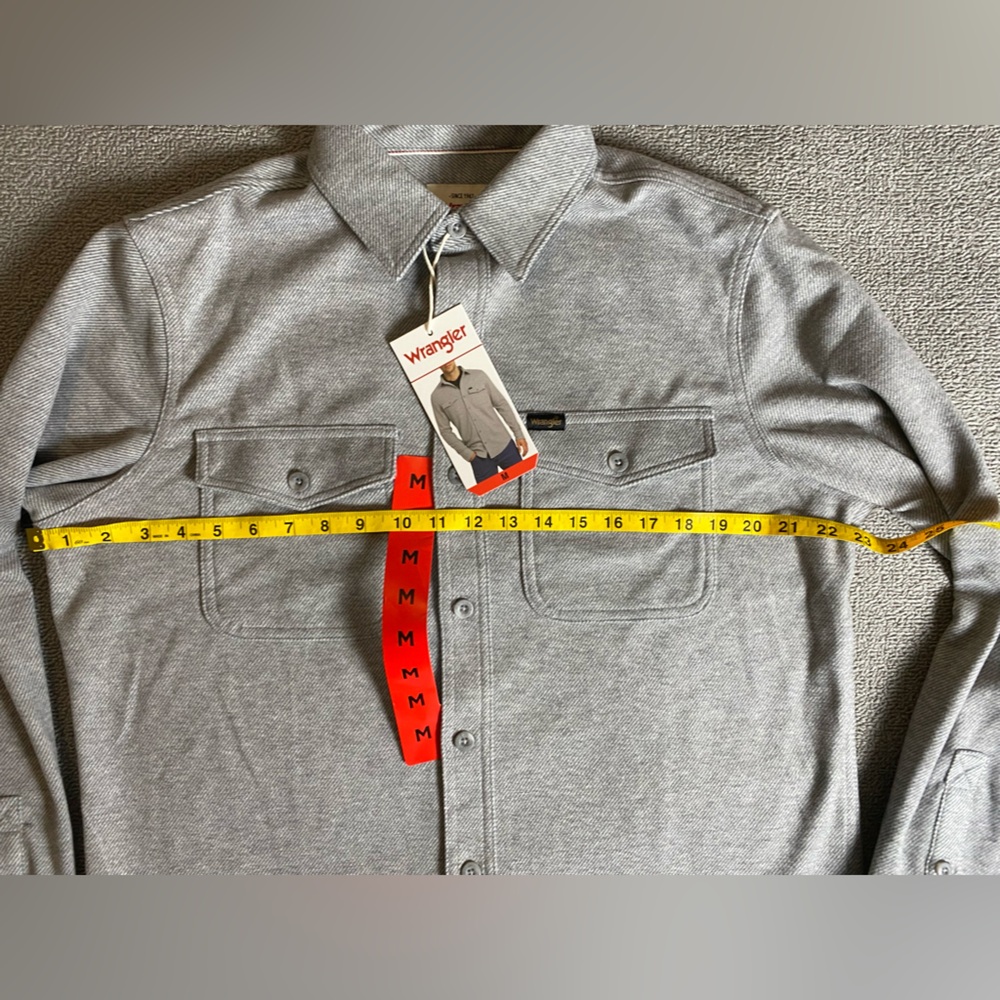 Men’s Wrangler Gray Flannel Knit Shirt ButtonUp Casual Comfortable Outdoor Relax - Picture 3 of 4
